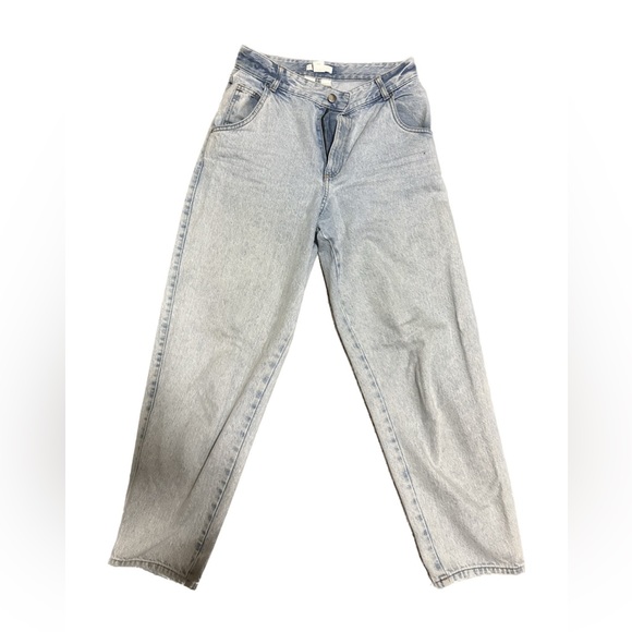 H&m mom jeans size 6 .. great condition - Picture 1 of 3